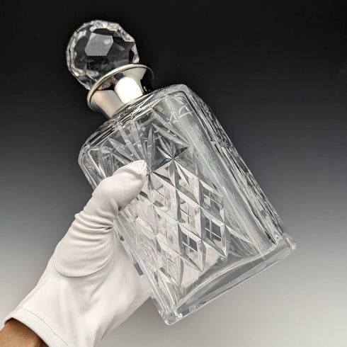 1977年 英国ヴィンテージ カットガラス 角型デキャンタ 純銀装飾 2000g